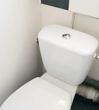 Appartement De 2 Chambres Avec Terrasse Amenagee A Dijon *
